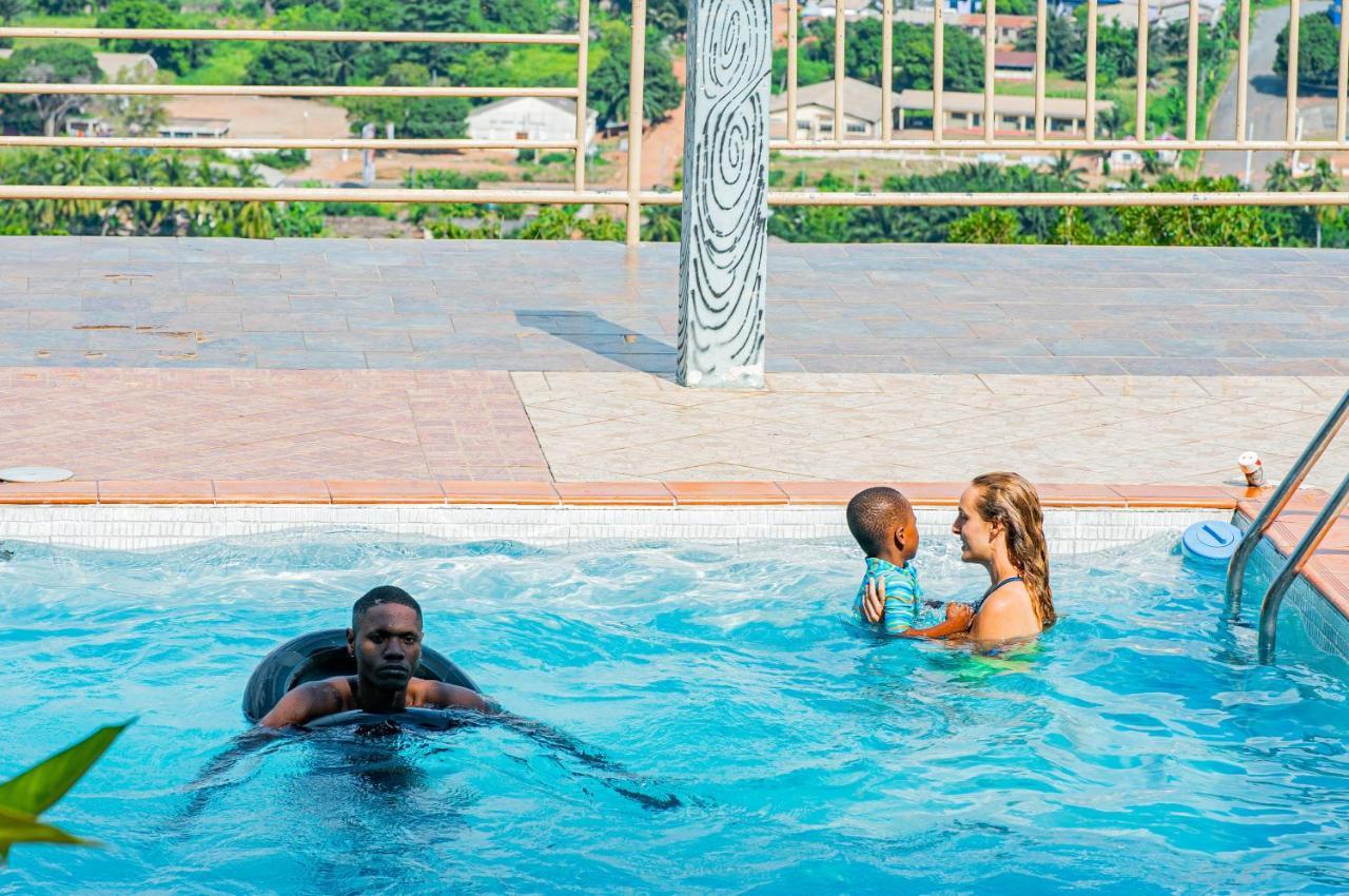 Sky Plus Hotel & Resort Ho Eksteriør billede